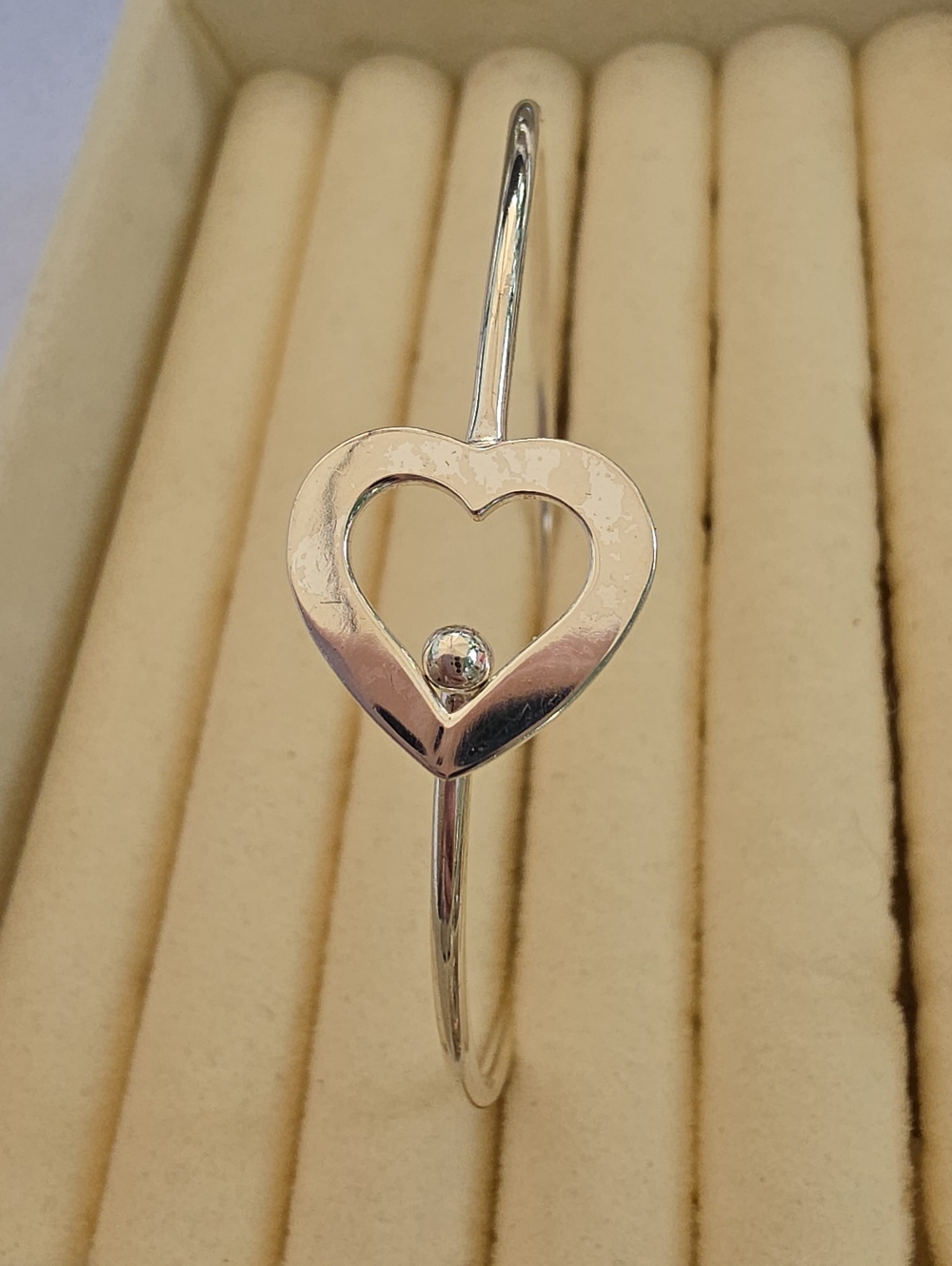 Sterling Silver Heart Bangle Bracelet • 7.32g